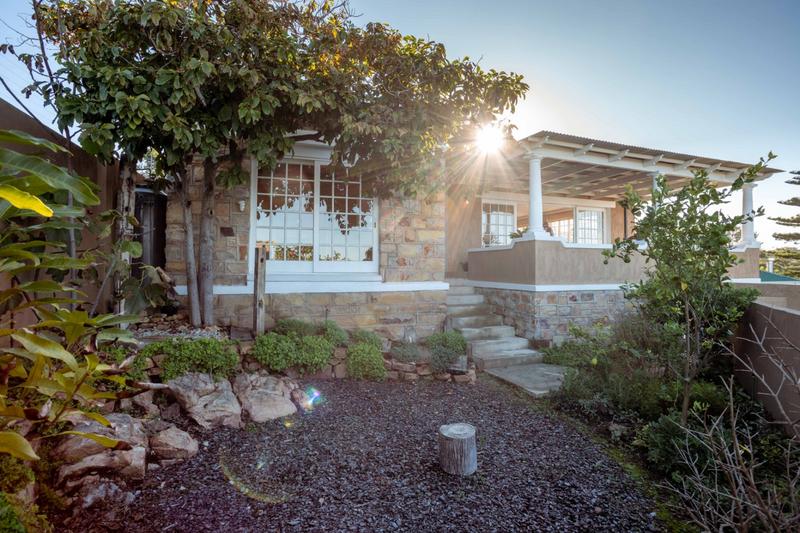 To Let 4 Bedroom Property for Rent in Hobie Beach Western Cape